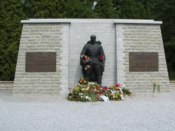 Soldato di bronzo a Tallinn