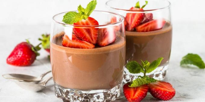 Mousse di cagliata al cioccolato con gelatina