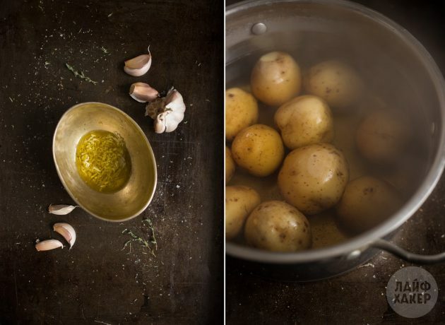 Come cuocere le patate al forno: Lessare le patate e cuocere l'olio all'aglio