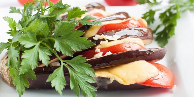 Ricetta melanzane fritte con pomodoro e aglio