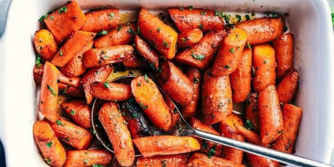 Verdure al forno: carote con miele e aglio