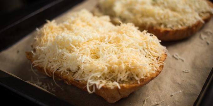 formaggio crostini all'aglio