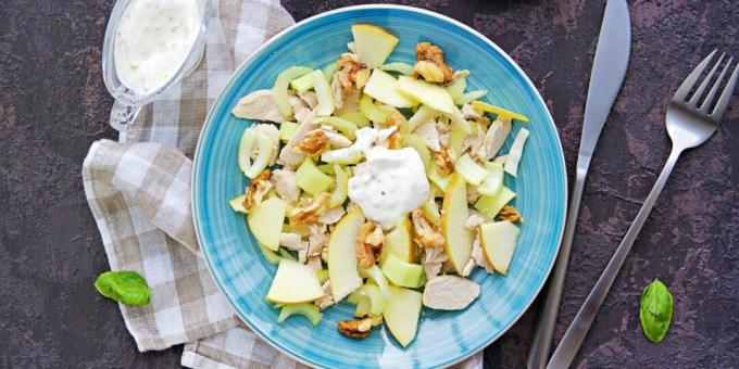 Insalata con tacchino, mela e sedano