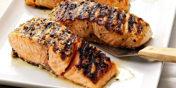 Ricette per la griglia: salmone con marinata al limone e aglio