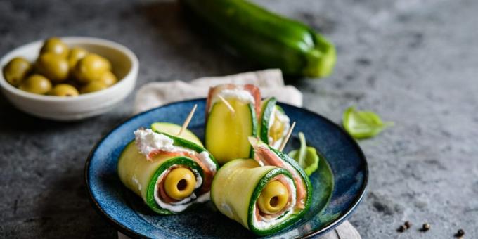 Involtini di zucchine piccanti con olive