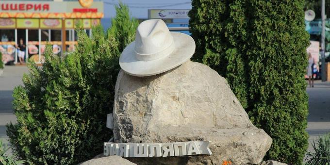 Attrazioni di Anapa: monumento al Cappello Bianco