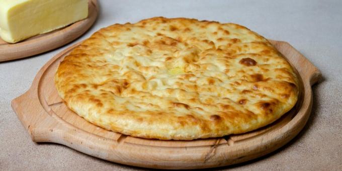 Torta di kefir osseta con ricotta e formaggio